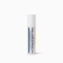 DERMATHOD Derma Saver Sun Protection – schlanke weiße Sonnenpflegeflasche mit blauen und gelben Akzenten, stehend auf hellem Hintergrund.