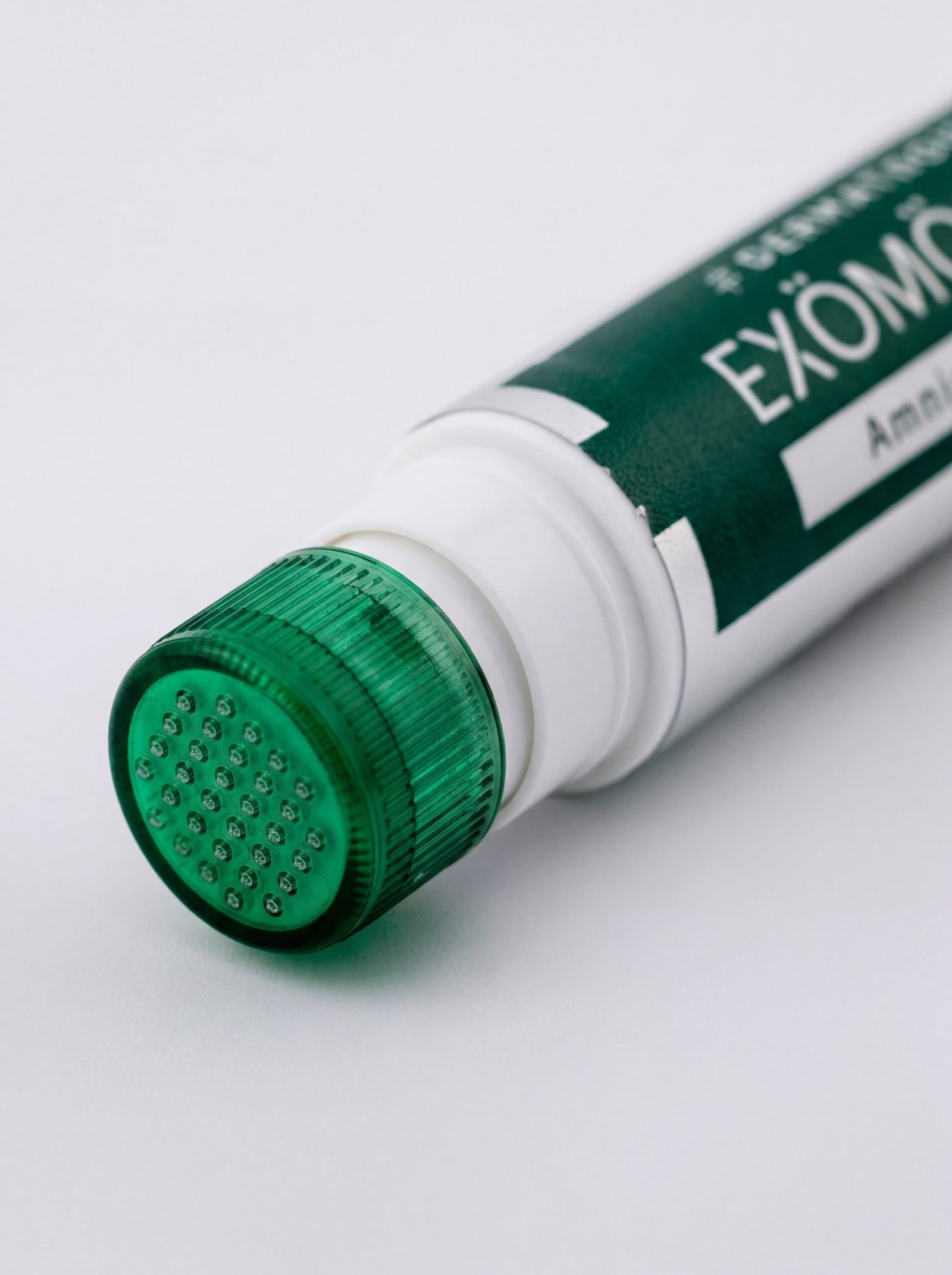 Exosomen Kopfhaut Behandlung Dermathod Folix Ampoule Applikator für gezielte Wirkstoffaufnahme